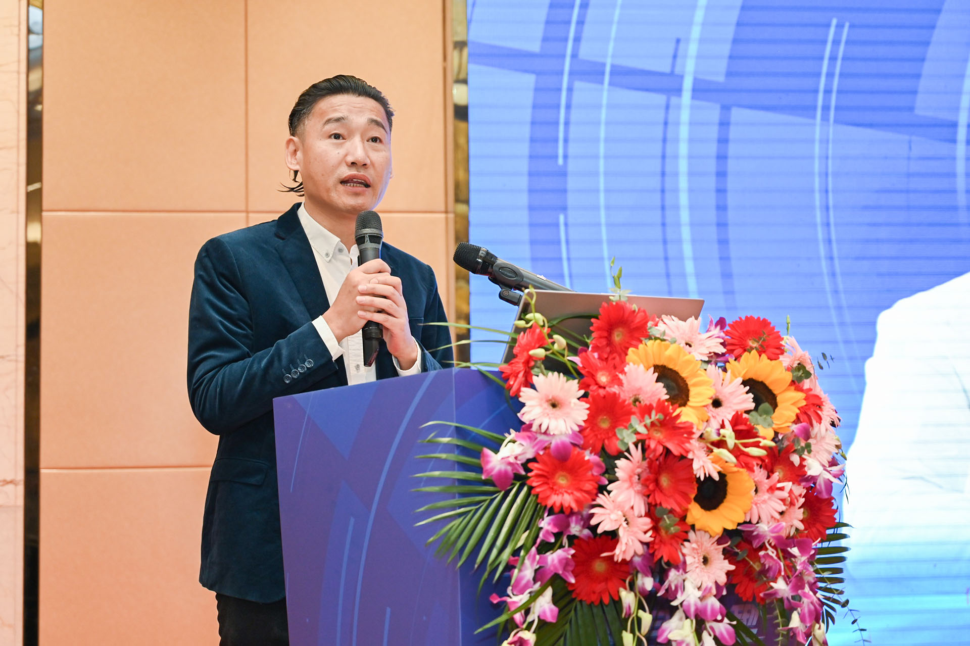 廣東金寶力化工科技裝備股份有限公司總經(jīng)理李強致辭